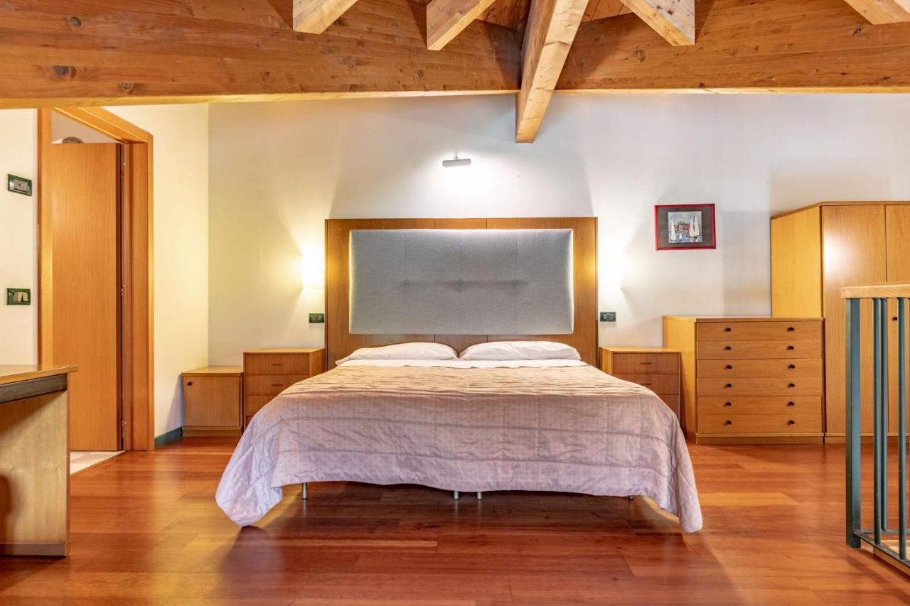 Club Hotel Tenno Szoba fotó