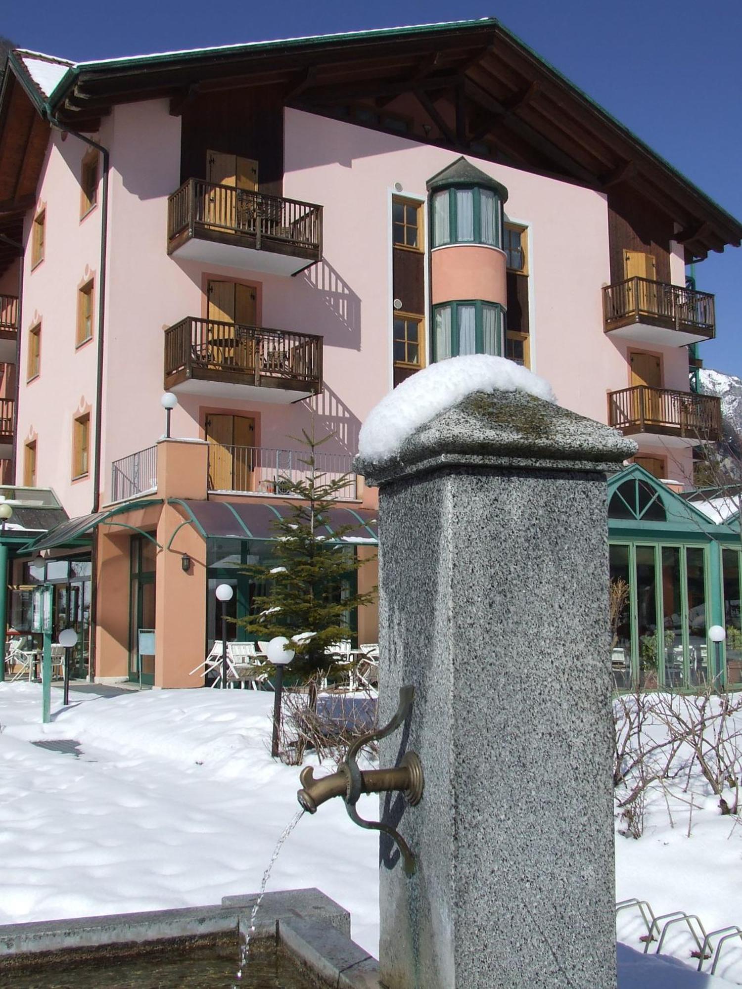 Club Hotel Tenno Kültér fotó